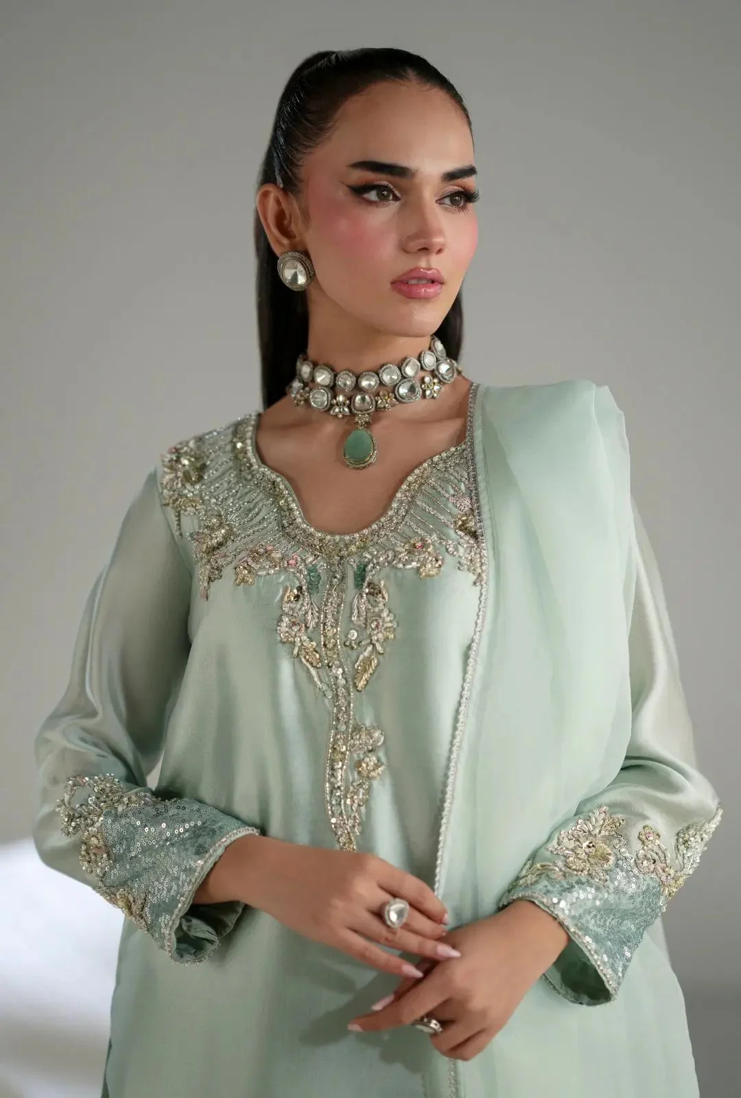 INAYAT - FROST - Image 3
