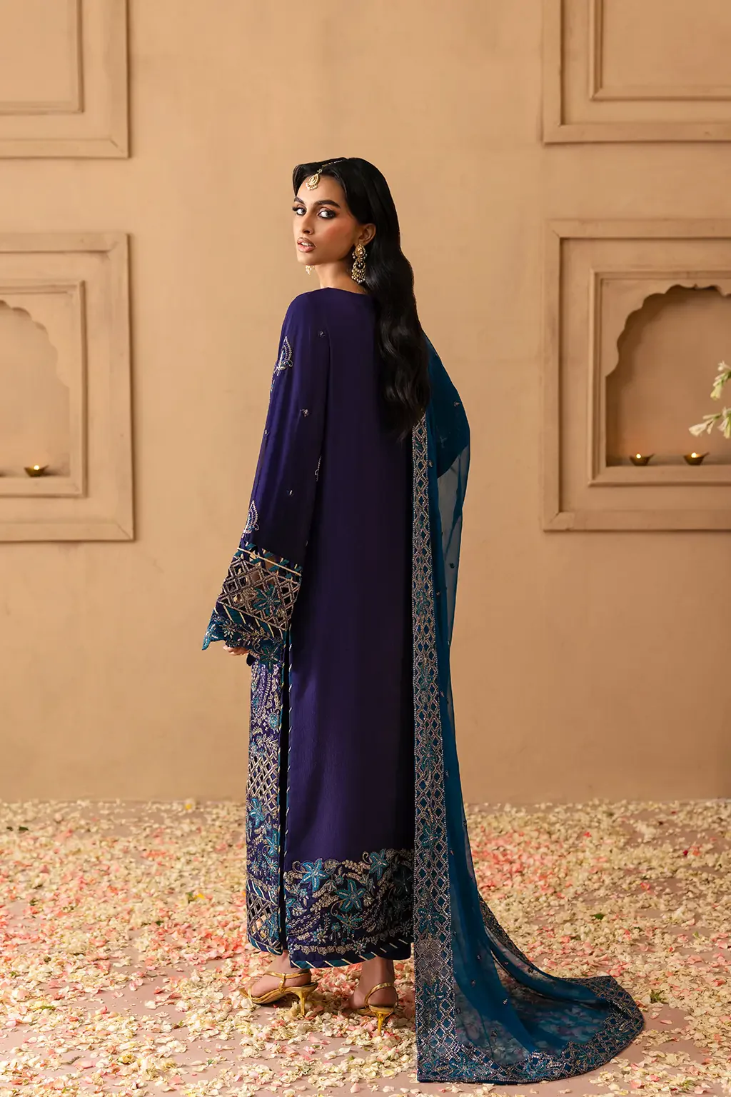 EMAAN ADEEL - DALIA - Image 3