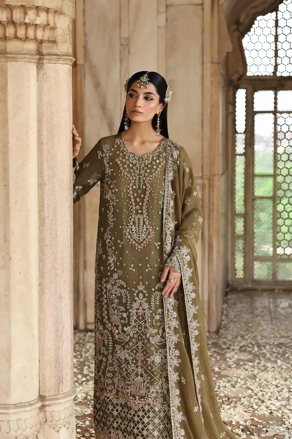 EMAAN ADEEL - OLIVEA - Image 3