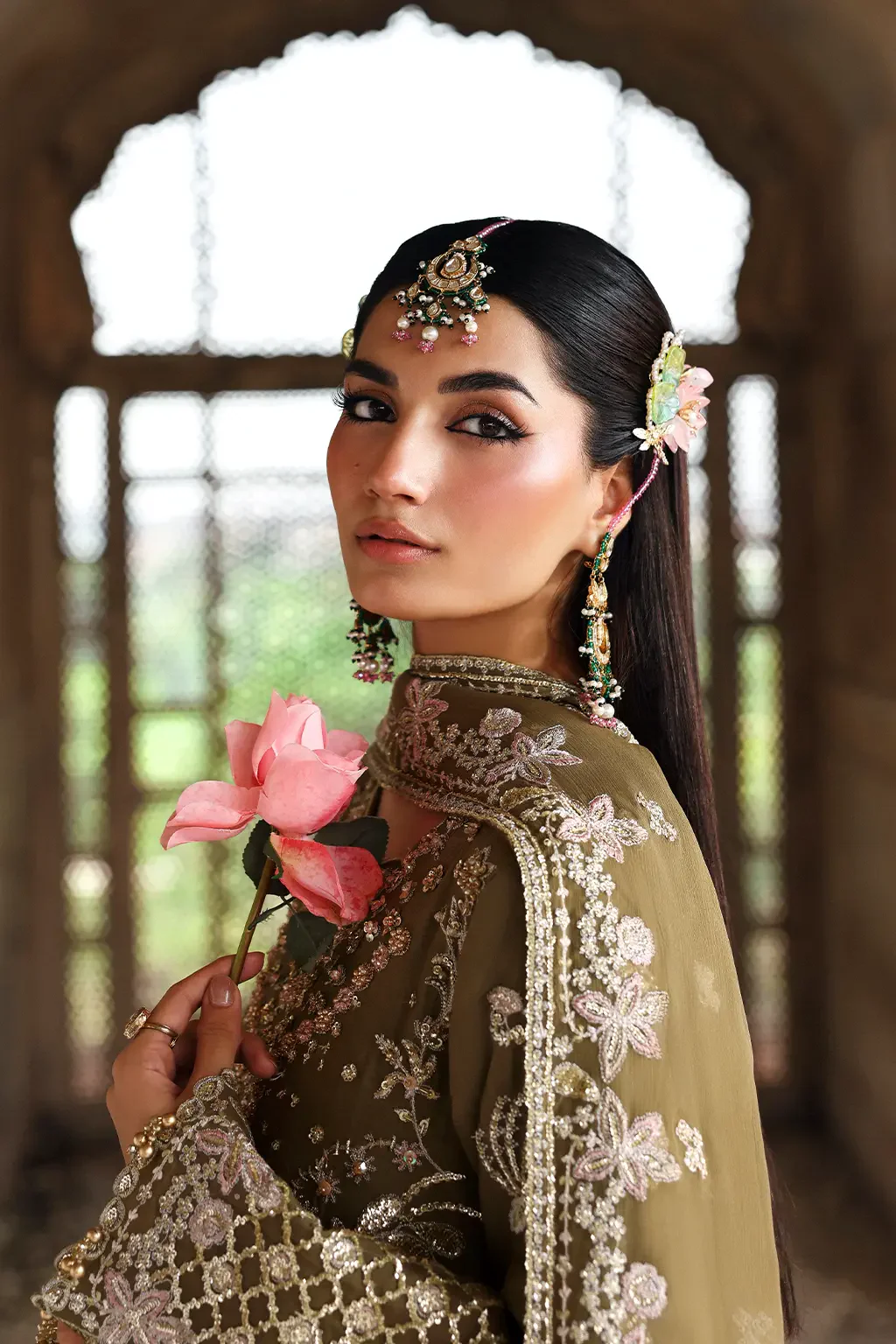 EMAAN ADEEL - OLIVEA - Image 4