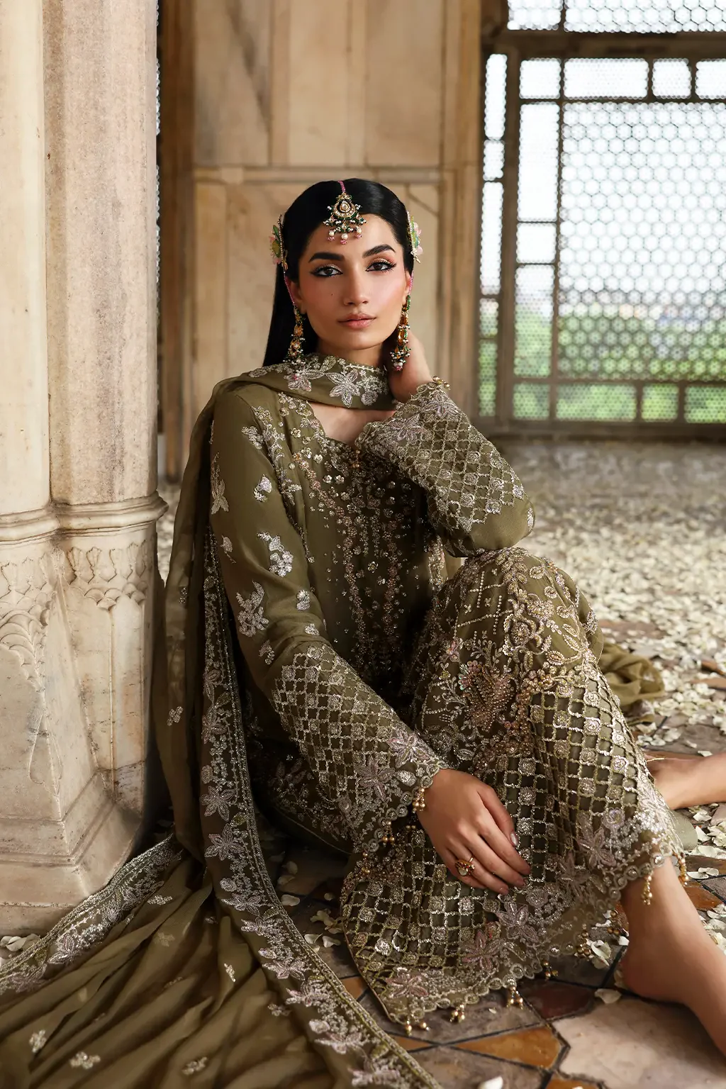 EMAAN ADEEL - OLIVEA - Image 5