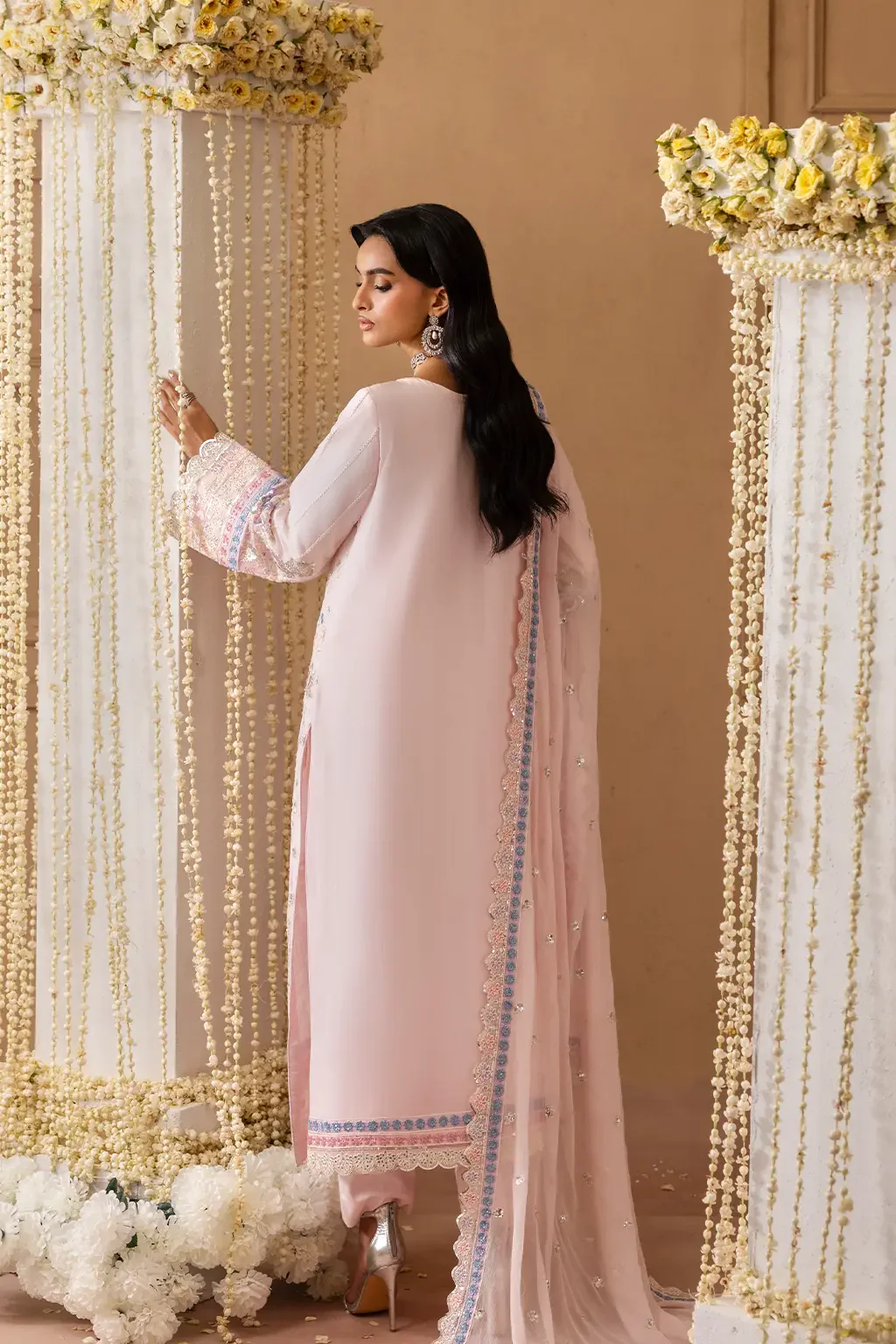 EMAAN ADEEL - GULREZ - Image 3